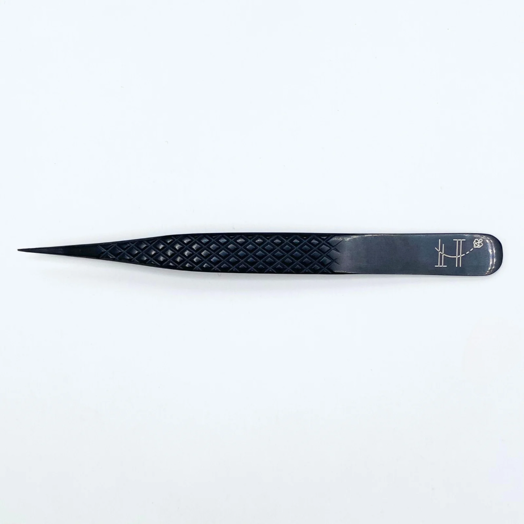 Straight black tweezer